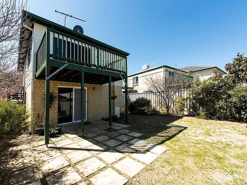 8 Sudlow Street, Embleton WA 6062