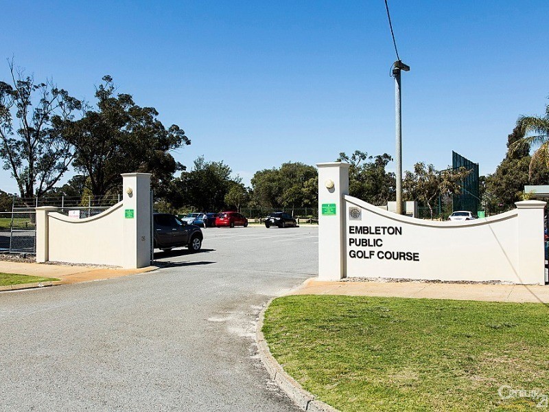 8 Sudlow Street, Embleton WA 6062