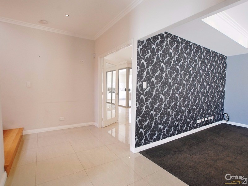 10 Dreyfus Place, Dianella WA 6059