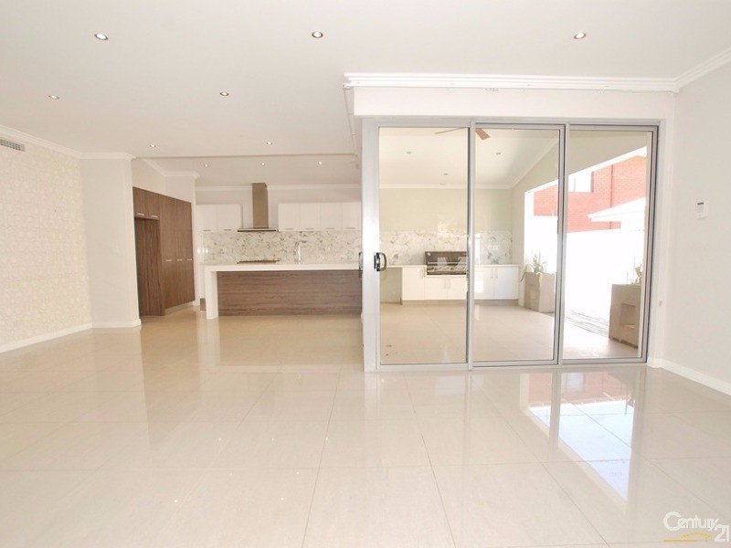 10 Dreyfus Place, Dianella WA 6059