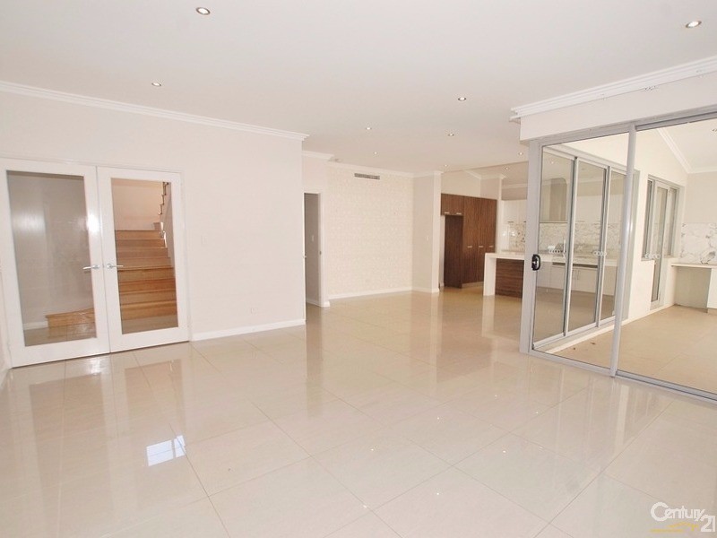 10 Dreyfus Place, Dianella WA 6059