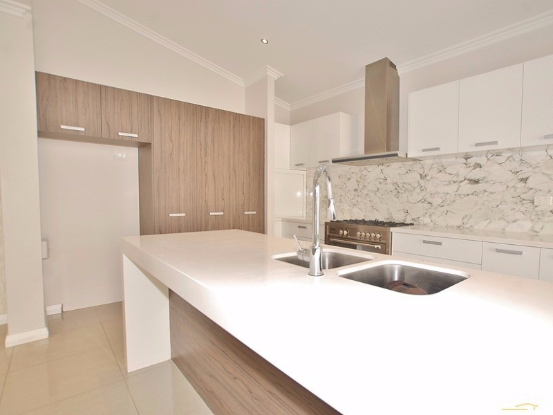 10 Dreyfus Place, Dianella WA 6059