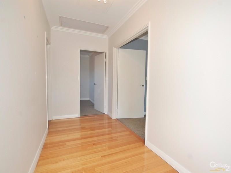 10 Dreyfus Place, Dianella WA 6059