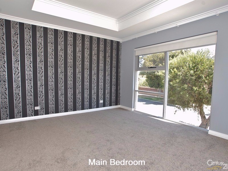 10 Dreyfus Place, Dianella WA 6059