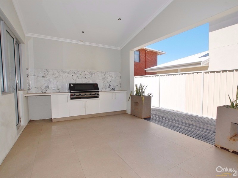 10 Dreyfus Place, Dianella WA 6059