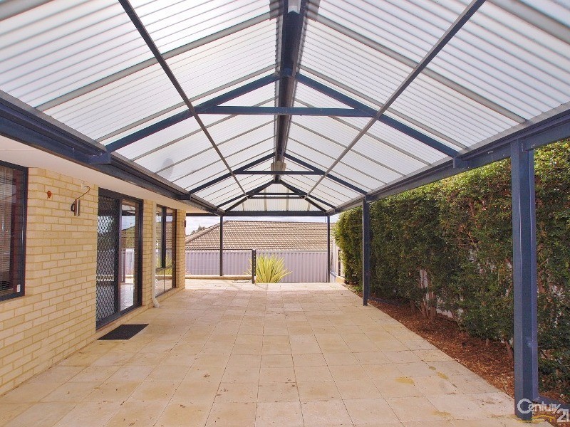 41 Berkley Road, Marangaroo WA 6064