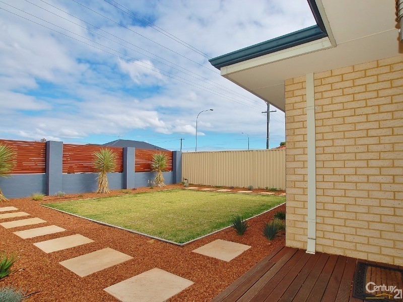 41 Berkley Road, Marangaroo WA 6064