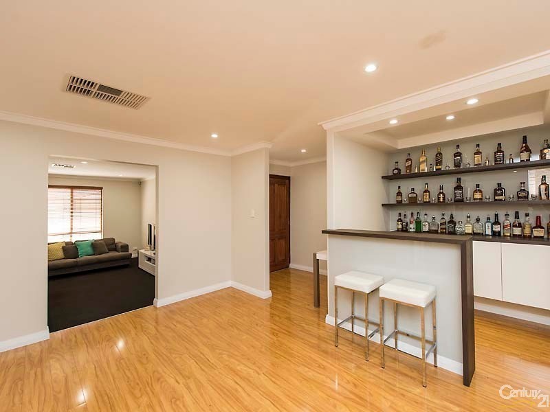 4 Heather Place, Dianella WA 6059