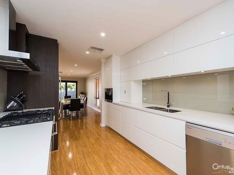 4 Heather Place, Dianella WA 6059