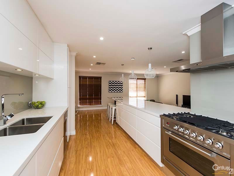 4 Heather Place, Dianella WA 6059