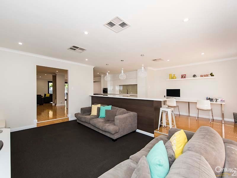 4 Heather Place, Dianella WA 6059