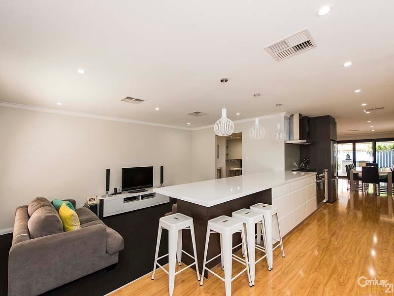 4 Heather Place, Dianella WA 6059