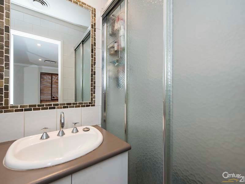 4 Heather Place, Dianella WA 6059