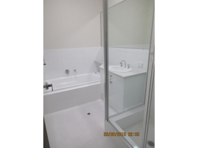 2/4 Flecker Promenade, Aveley WA 6069