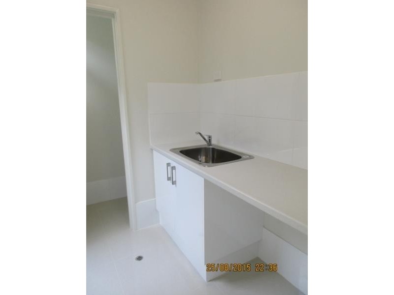 2/4 Flecker Promenade, Aveley WA 6069