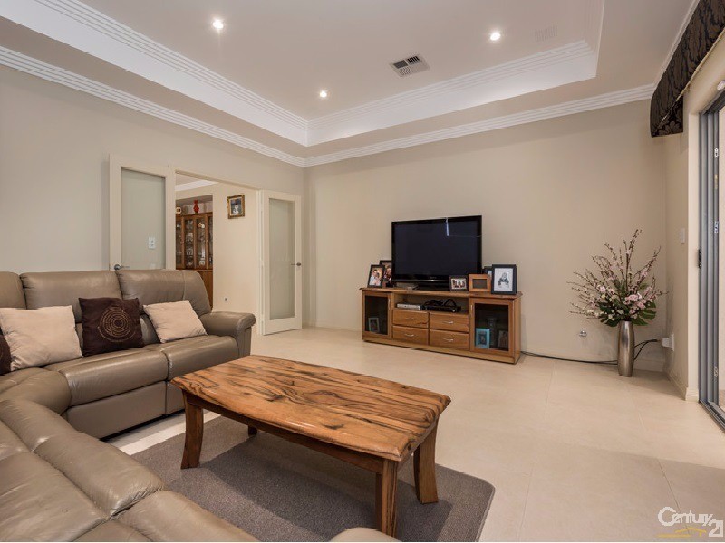 21 Sutherland Avenue, Dianella WA 6059