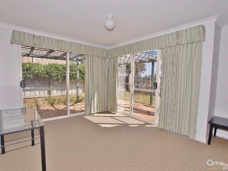 59  Lakefront Circle, The Vines WA 6069