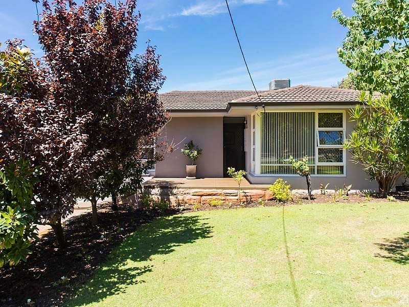 4 Waterbury Street, Dianella WA 6059