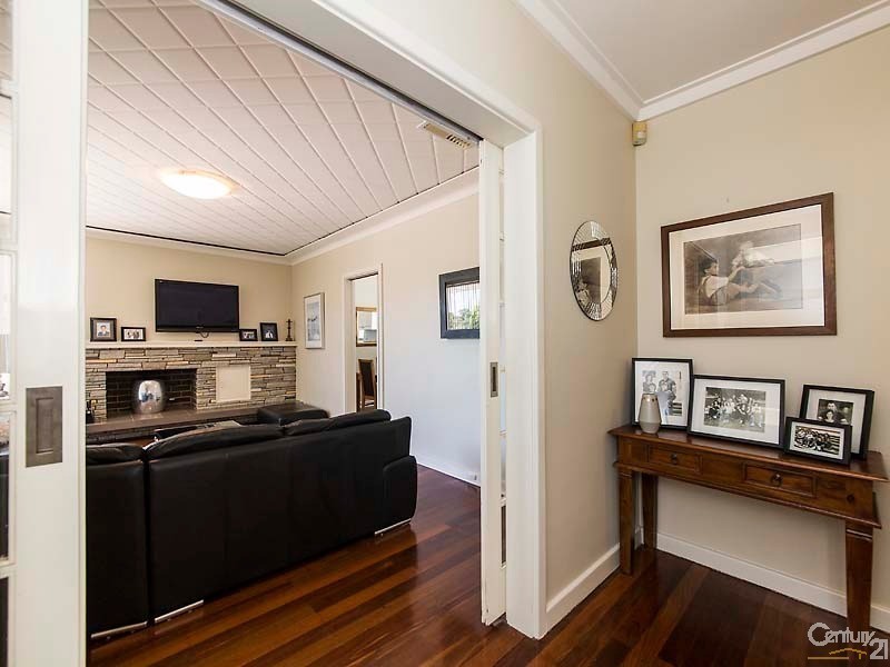 4 Waterbury Street, Dianella WA 6059