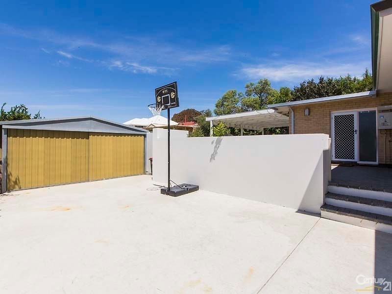 4 Waterbury Street, Dianella WA 6059