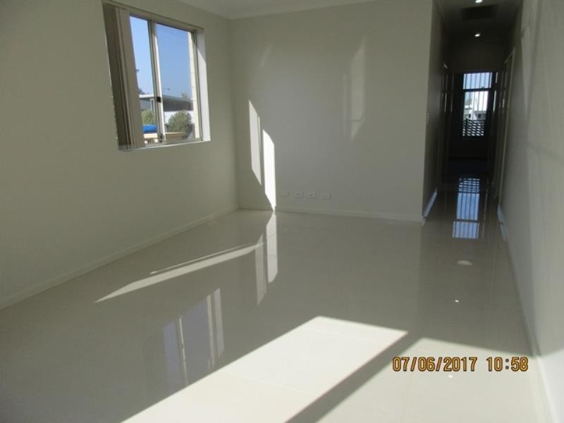 5/4 Flecker Promenade, Aveley WA 6069