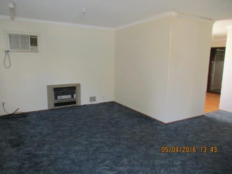 18 Watsonia Street, Maddington WA 6109