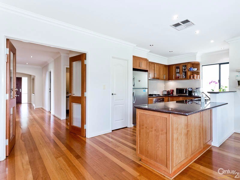 18 Meredith Way, Dianella WA 6059