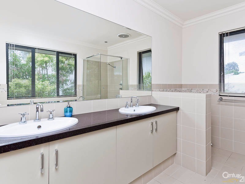 18 Meredith Way, Dianella WA 6059