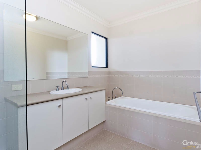 18 Meredith Way, Dianella WA 6059