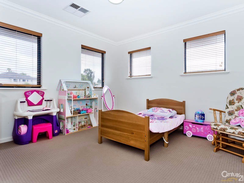 18 Meredith Way, Dianella WA 6059