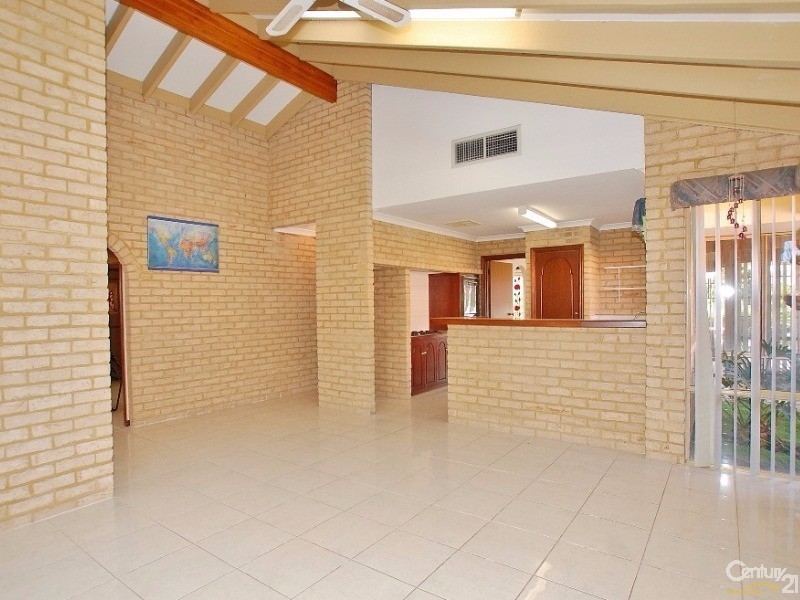 21 Barberry Court, Dianella WA 6059