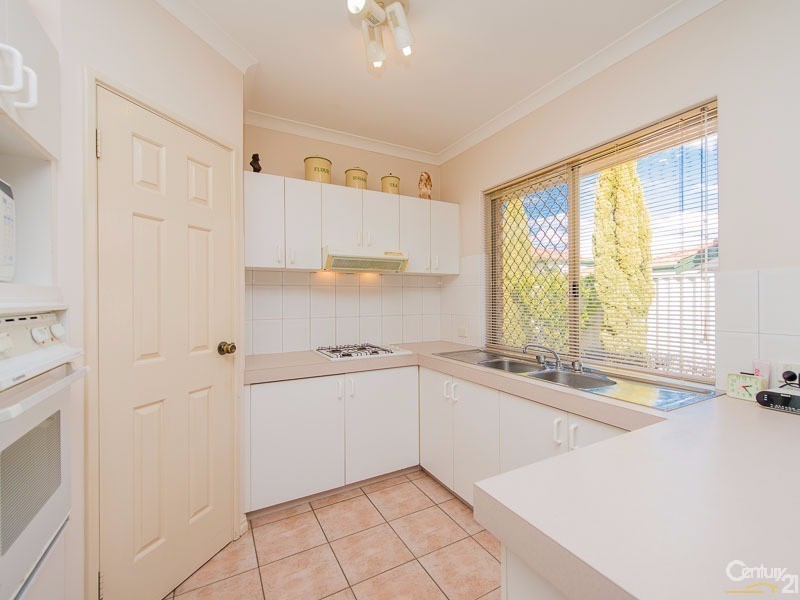 2/16 Avery Avenue, Dianella WA 6059