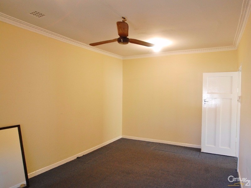 18 New Bond Street, Midland WA 6056