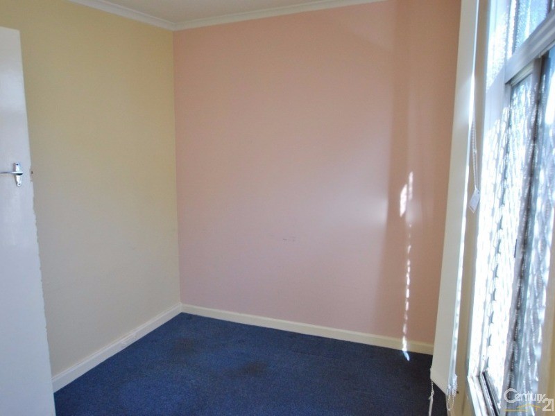 18 New Bond Street, Midland WA 6056