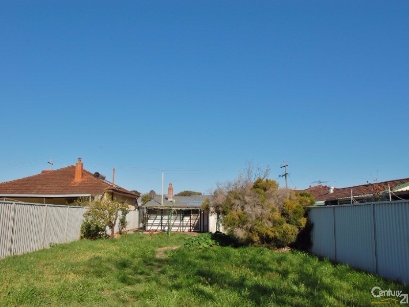 18 New Bond Street, Midland WA 6056