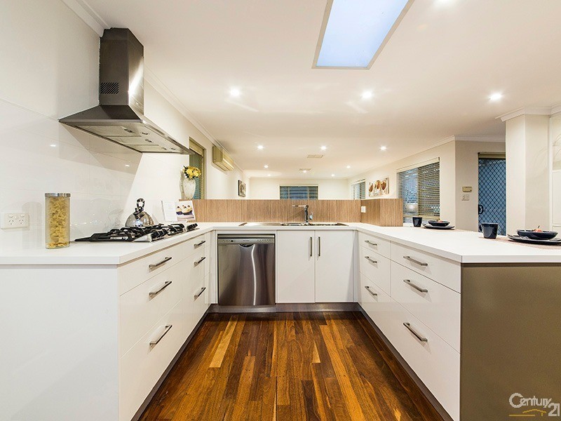 8 Rochester Way, Dianella WA 6059