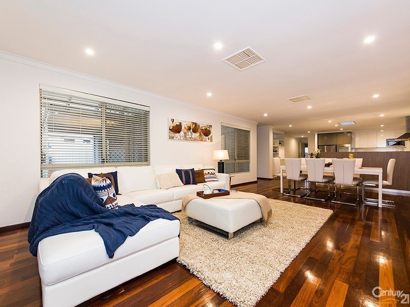 8 Rochester Way, Dianella WA 6059