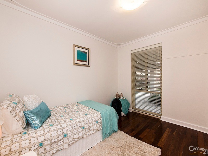 8 Rochester Way, Dianella WA 6059