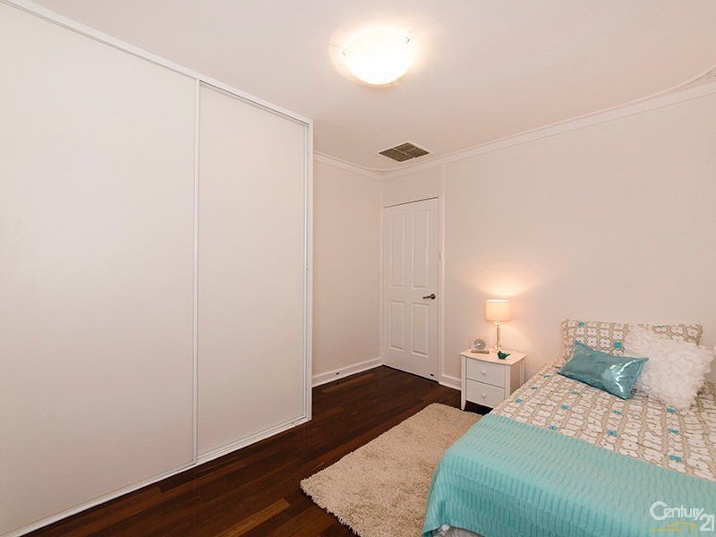 8 Rochester Way, Dianella WA 6059