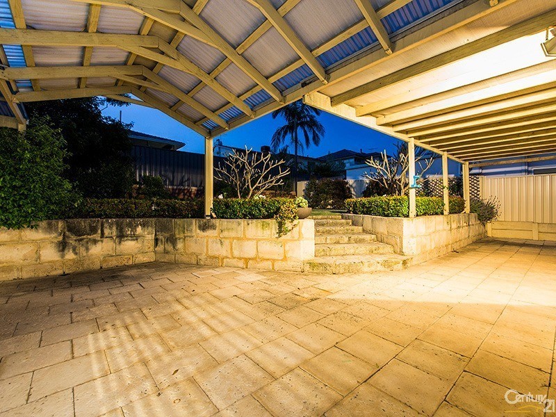 8 Rochester Way, Dianella WA 6059