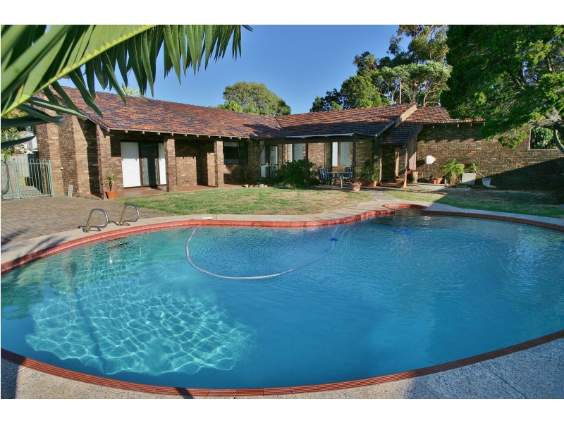 21 Nicholli St, Duncraig WA 6023