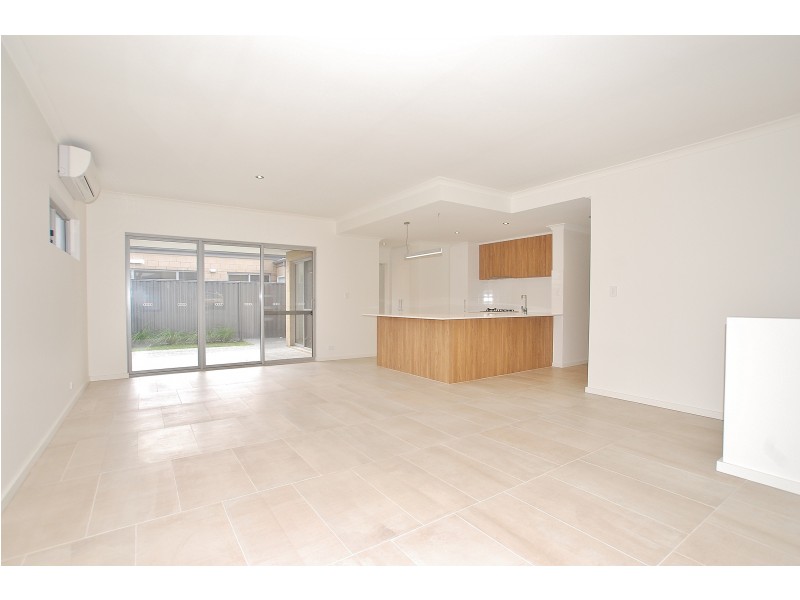 1/12 Pola Street, Dianella WA 6059