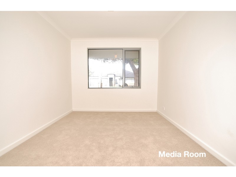 1/12 Pola Street, Dianella WA 6059