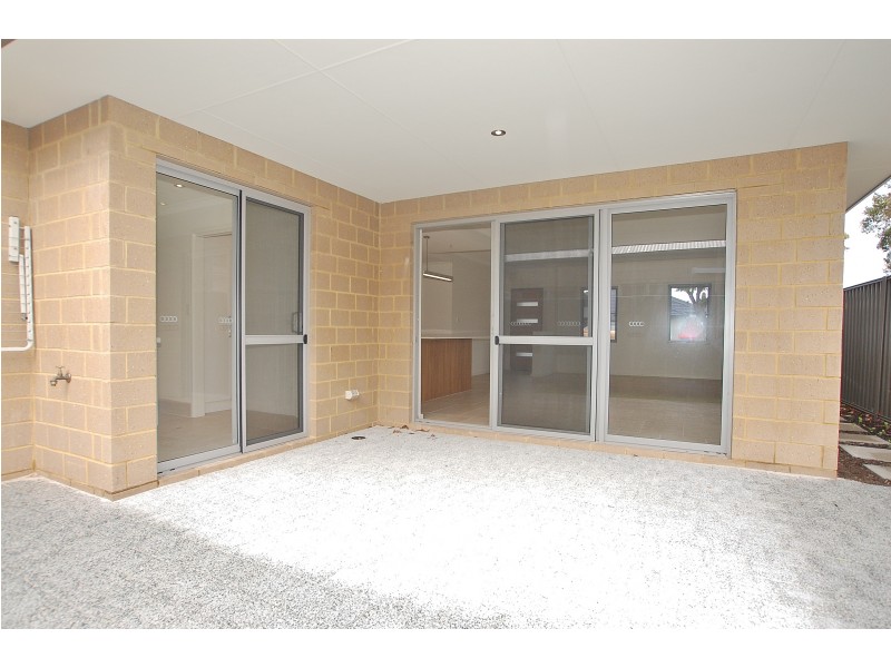 1/12 Pola Street, Dianella WA 6059