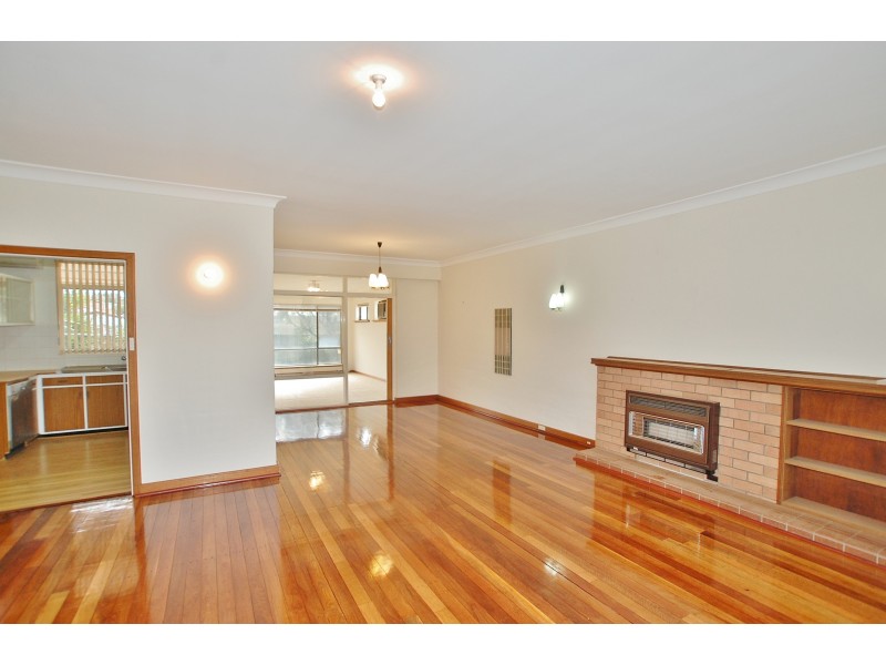 19 Howes Crescent, Dianella WA 6059