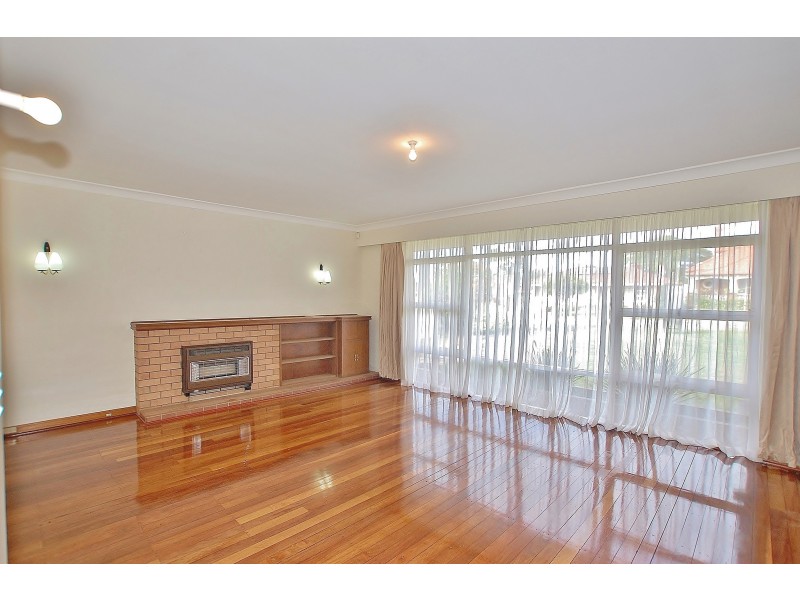 19 Howes Crescent, Dianella WA 6059