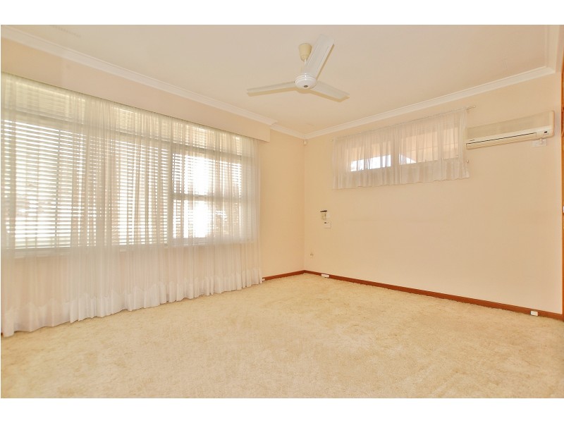 19 Howes Crescent, Dianella WA 6059