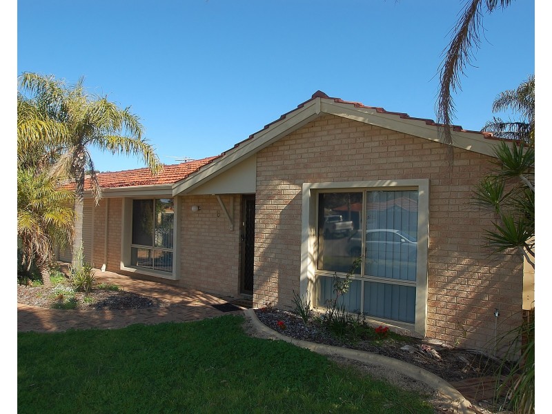 8 Knox Court, Ballajura WA 6066