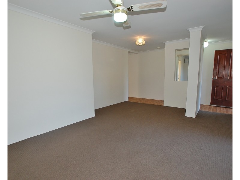 8 Knox Court, Ballajura WA 6066