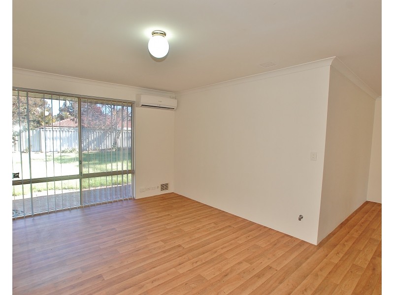 8 Knox Court, Ballajura WA 6066